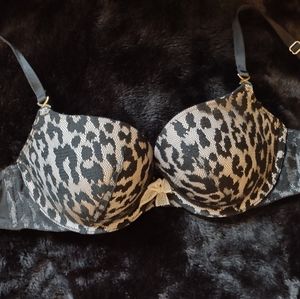 Victoria's Secret Leopard/Cheetah-print 'Very Sexy' Padded Demi bra- 32D